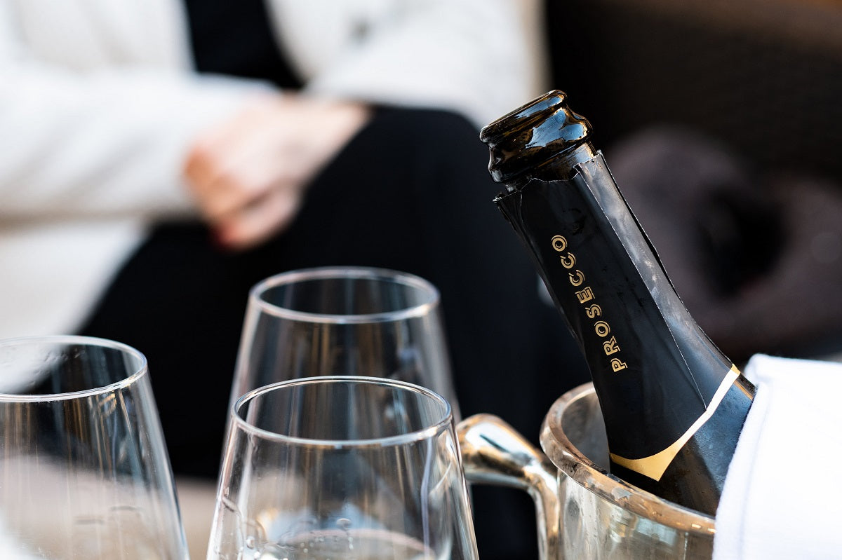 How Long Does Prosecco Last After Opening? | Barbank