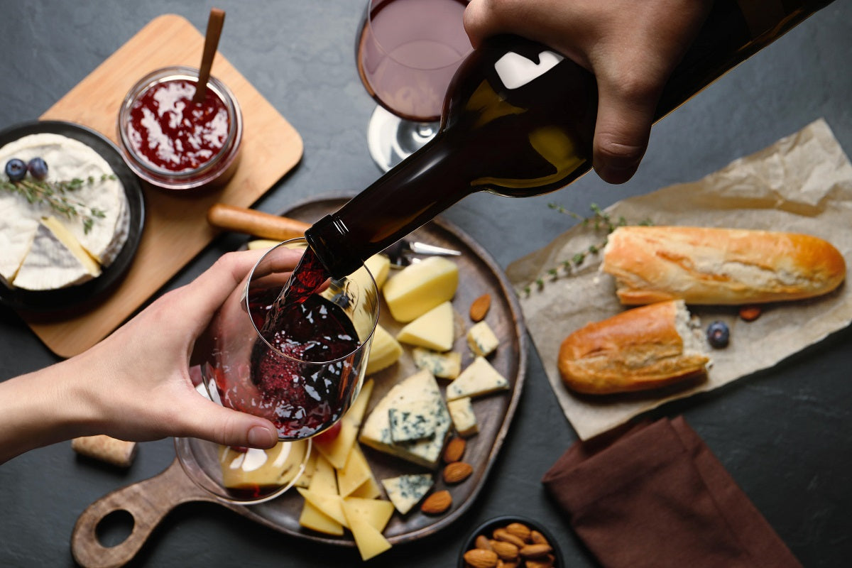 What Does Merlot Pair With? Merlot Food Pairing Guide | Barbank