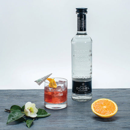 Maestro Dobel Diamante with two glasses Gift Pack